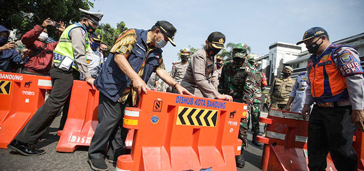 Buka Tutup  Jalan  Resmi Berlaku Tetap Di Rumah Jika Tak 