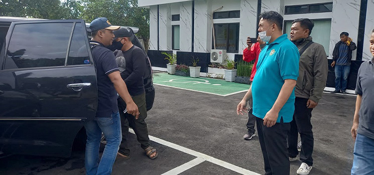 Tim Intelijen Kejati Jabar Tangkap DPO Di Tasikmalaya – Dialogpublik.com