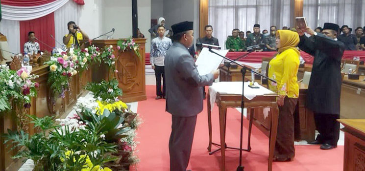 Evi Riyanti akhirnya Dilantik menjadi Anggota DPRD Kabupaten Bandung