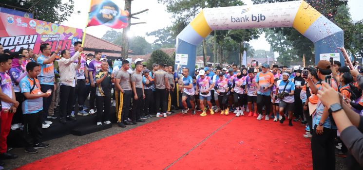 Pemkot Cimahi Gelar kegiatan Cimahi Hepi Run 2025