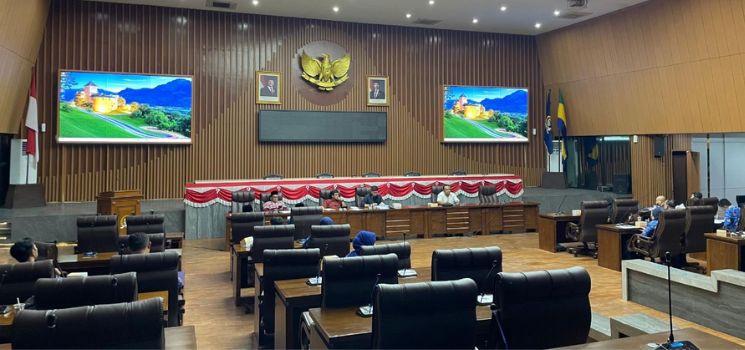 Pansus 11 gelar rapat kerja pembahasan Raperda