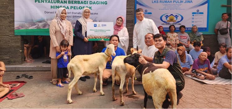 BAZNAS Jawa Barat Salurkan Program Berbagi Daging Hingga Pelosok di Cianjur, Tiga Ekor Domba Disembelih Langsung di Lokasi